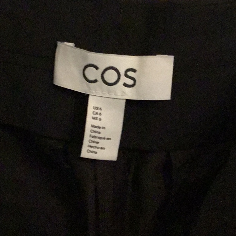 COS Black Wide-Leg Knee-Length Shorts - Picture 7 of 11